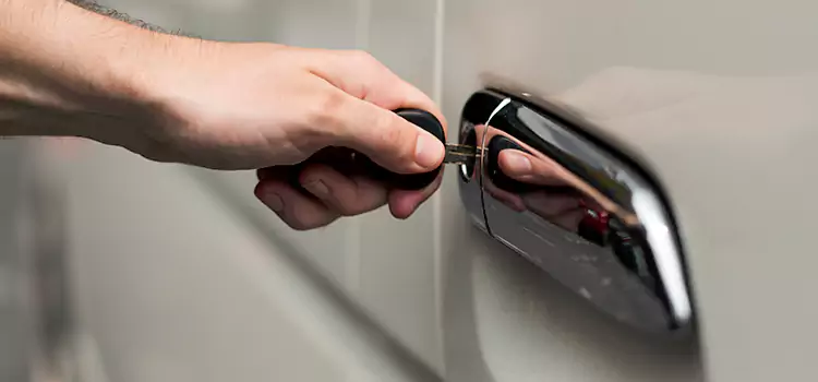 Why Choose Our Auto Locksmith Team in Neenah, WI?