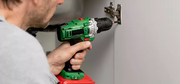 Commercial Door Hinge Repair Neenah