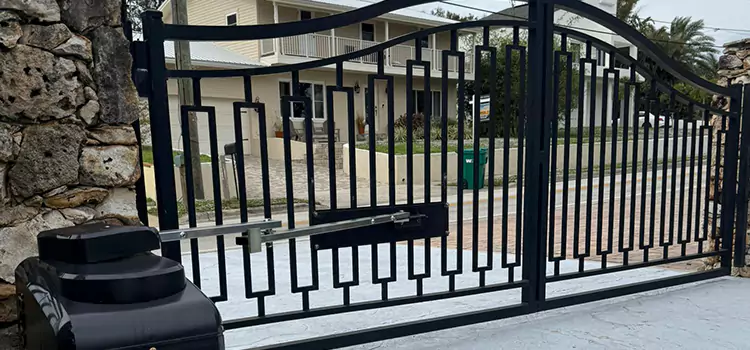 Swing Gate Opener with Keypad Neenah